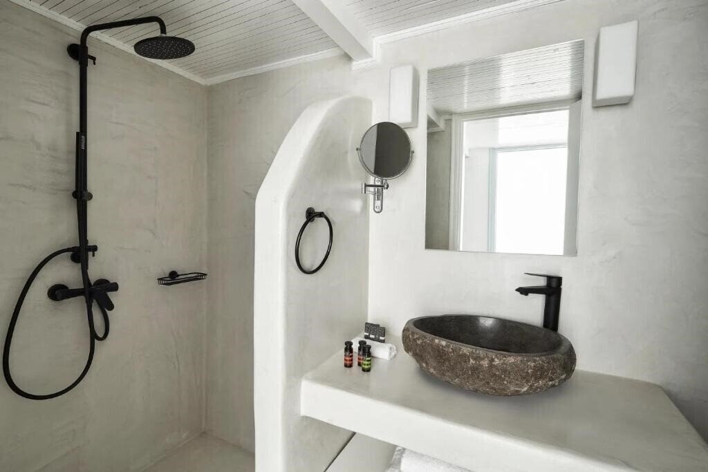 Картинка Mr & Mrs White Santorini 4*