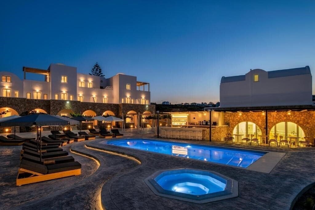 Отель Aelia Luxury Suites 5*