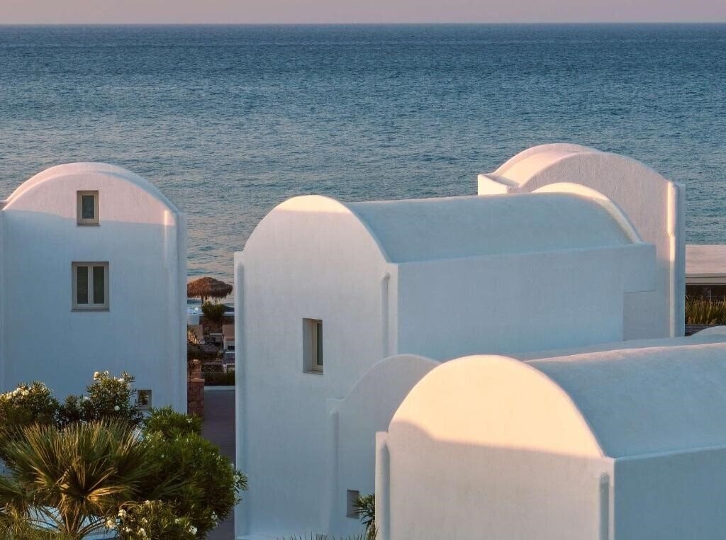 Фотографія Sea Breeze Beach Resort Curio Collection By Hilton 5*