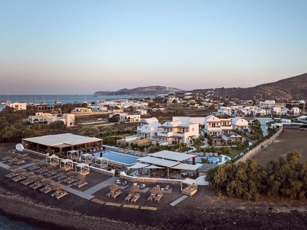 Картинка Sea Breeze Beach Resort Curio Collection By Hilton 5*