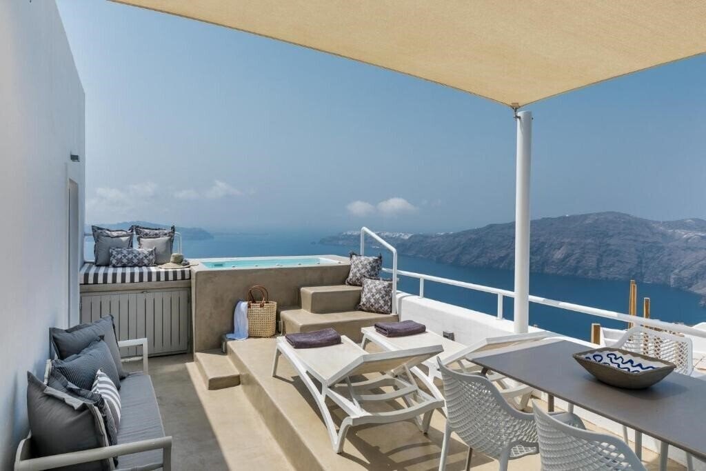 Отель 360° Caldera View Villa 3*