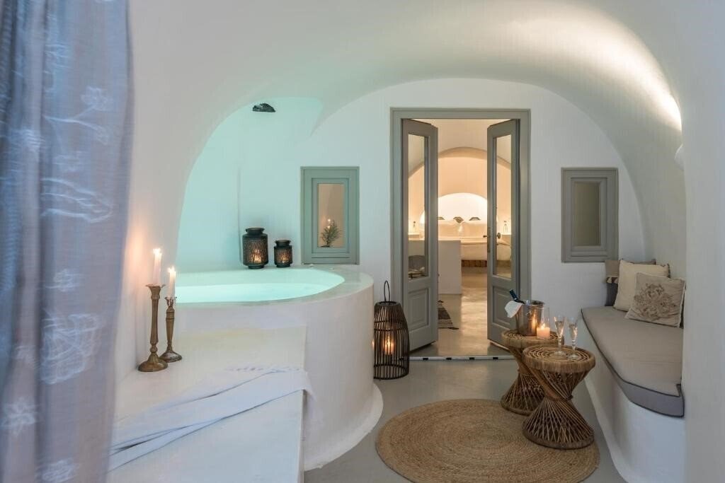 Фото Cocoon Suites 4*