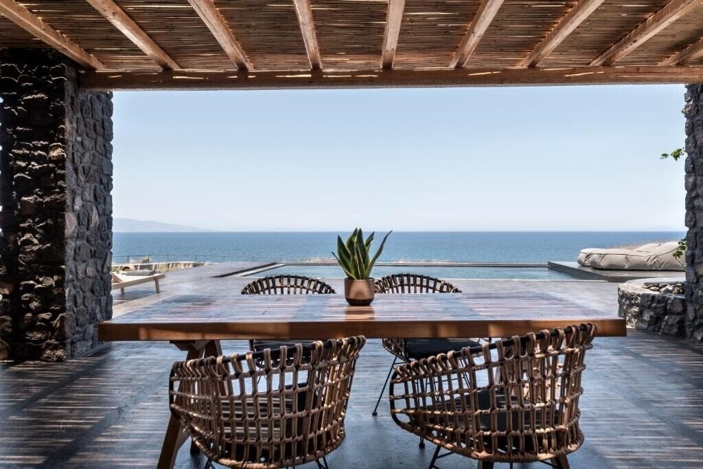 Картинка Colombos Beachfront 4*
