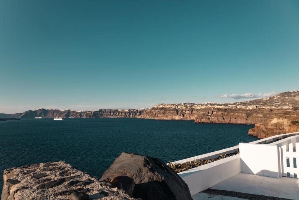 Готель Epic View Suites 4*