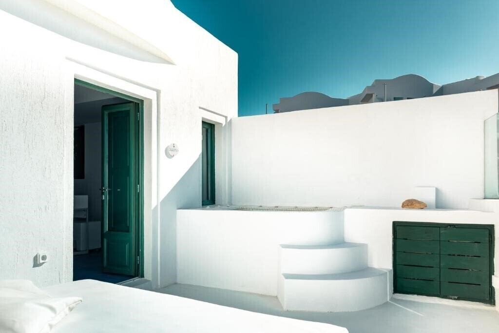 Фото Epic View Suites 4*