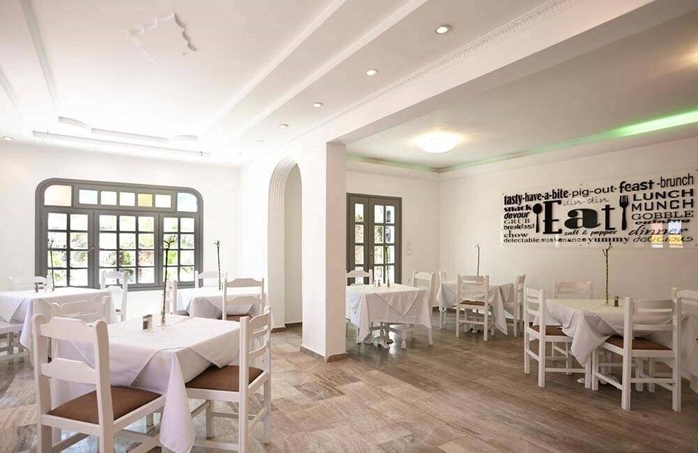 Картинка Fenix Hotel 4*