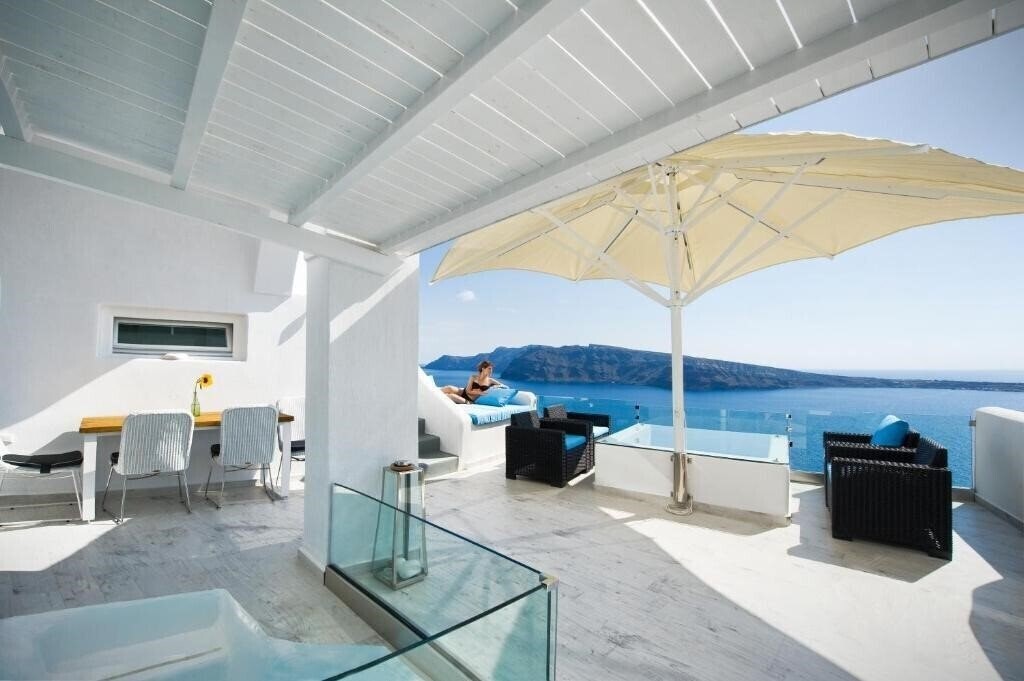 Картинка Hyperion Oia Suites 4*