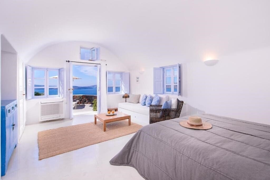 Отель Pezoules 4*