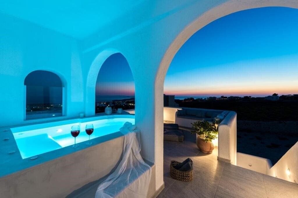 Отель Blanca Luxury Villa 4*
