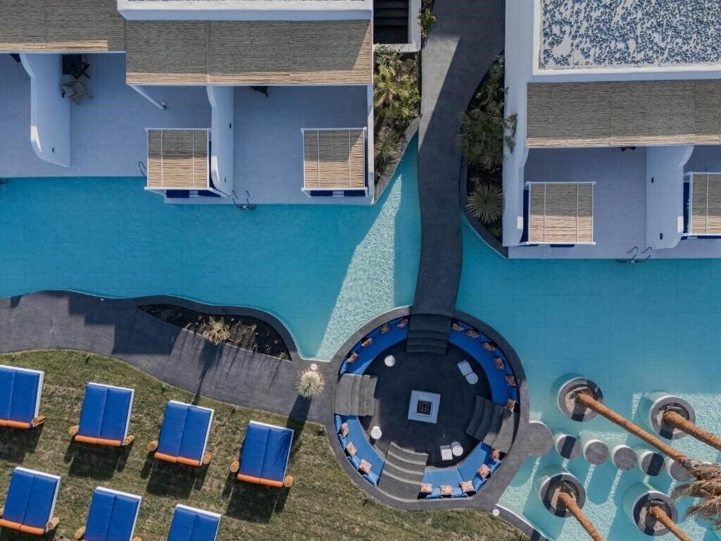 Фотография Cresanto Luxury Suites 5*