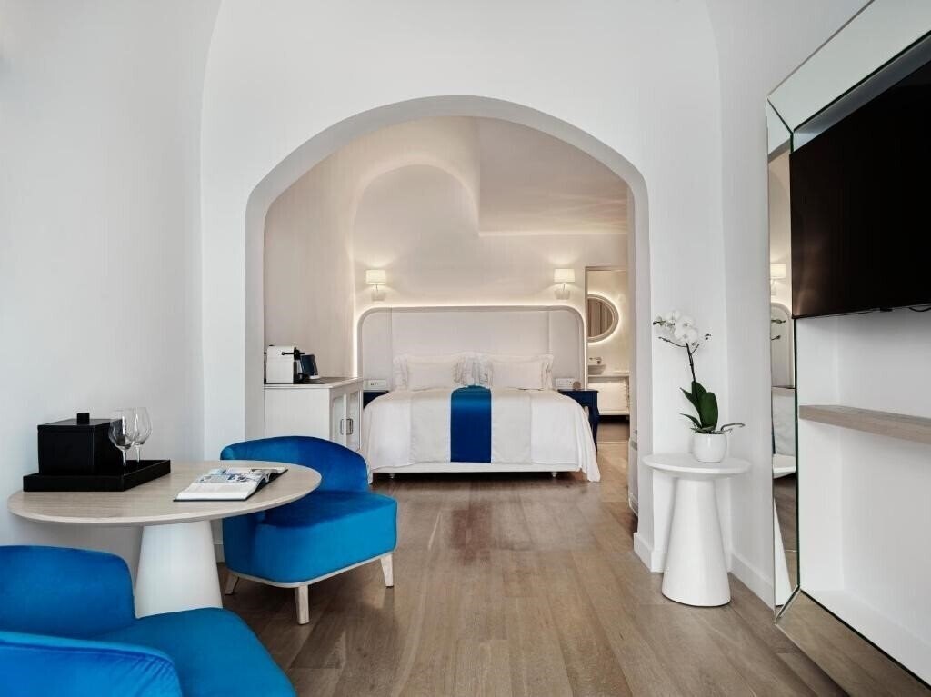 Картинка Katikies Santorini The Leading Hotels of The World Oia 5*