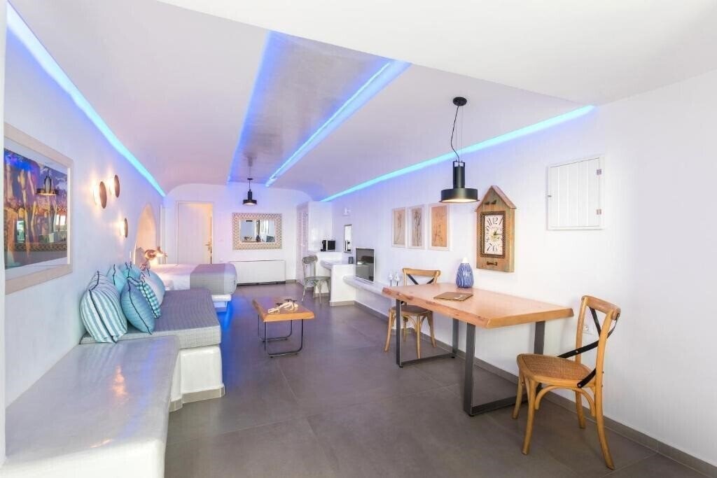 Фотографія Secret Legend Suites 5*