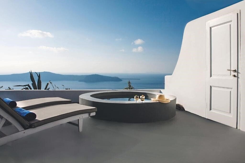 Отель Remezzo Villas 4*