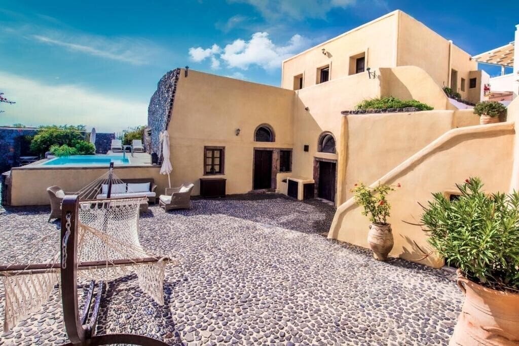 Отель Santorini Heritage Villas & Mansions 4*
