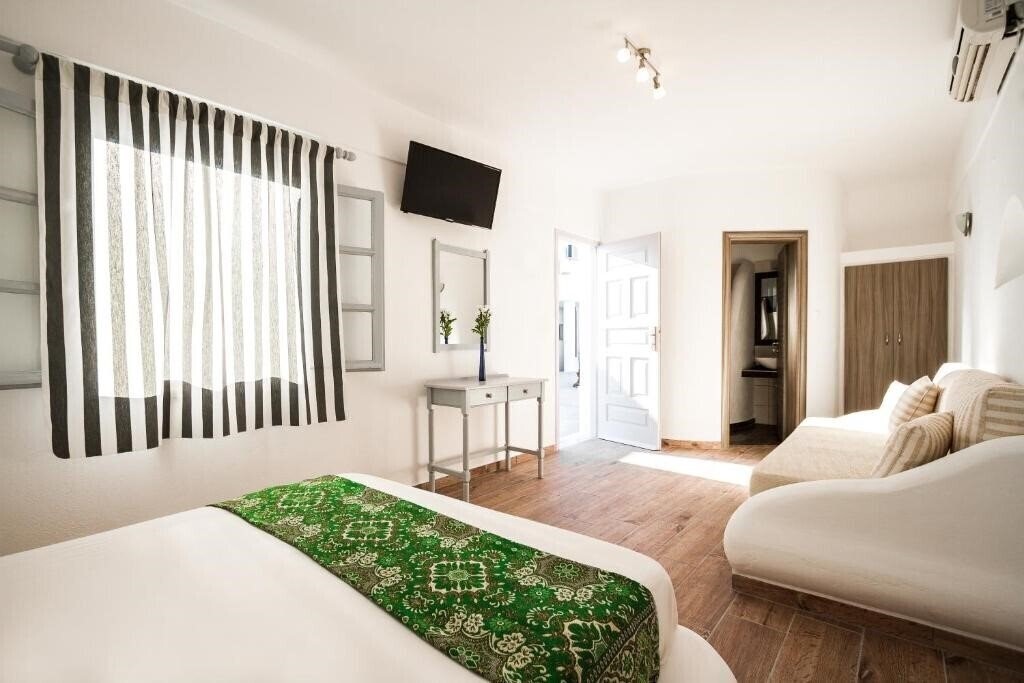 Фото Iliovasilema Hotel 4*