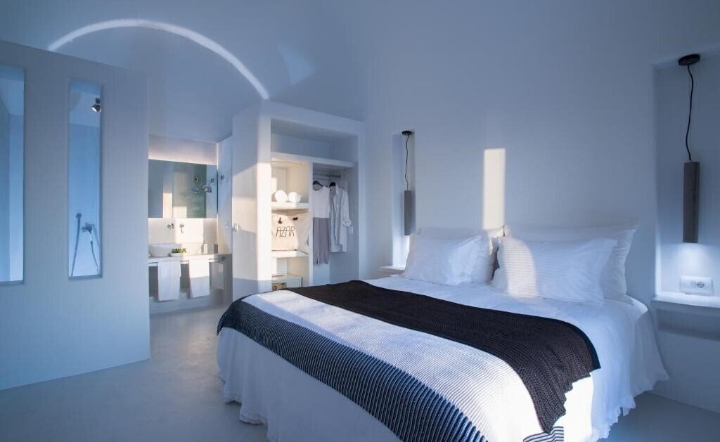 Отель Azar Villas & Suites 4*