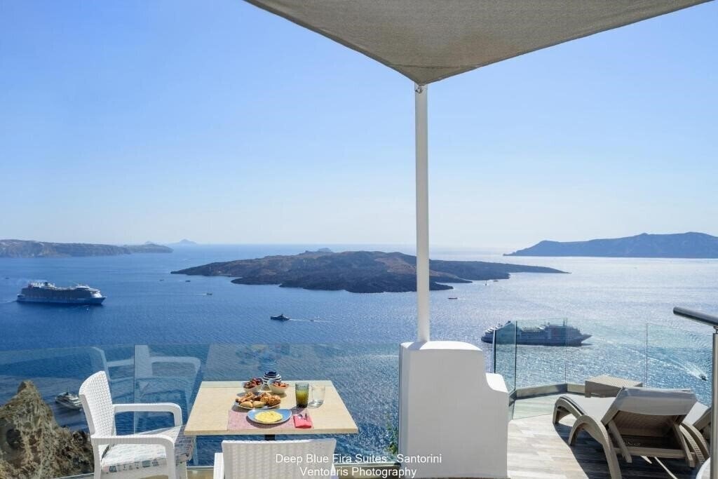 Готель Fira Deep Blue Suite 4*