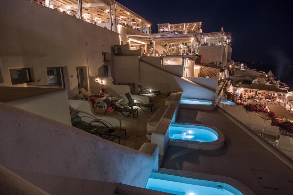 Фотография On The Cliff 4*