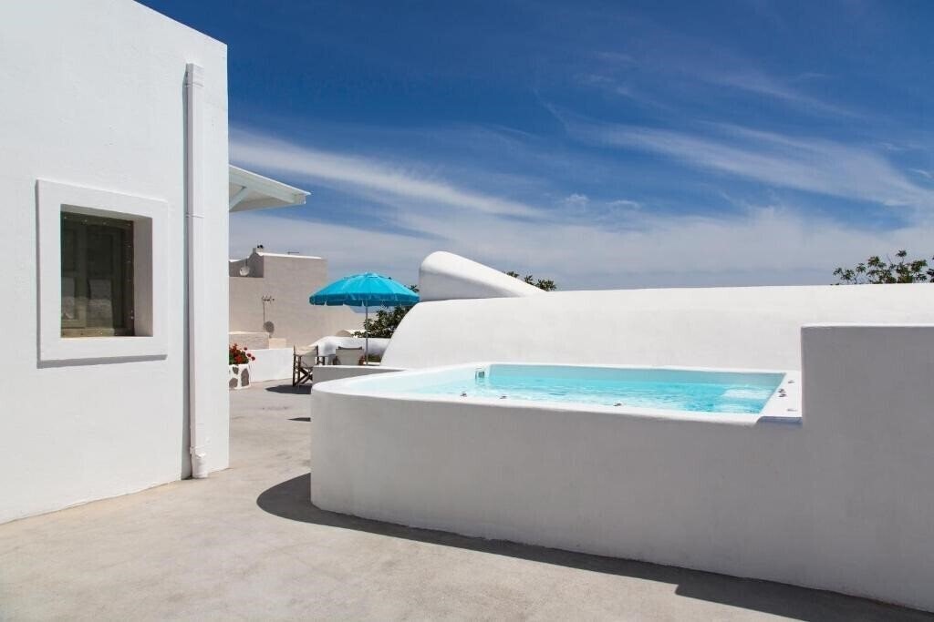 Готель Ayoba Santorini 4*