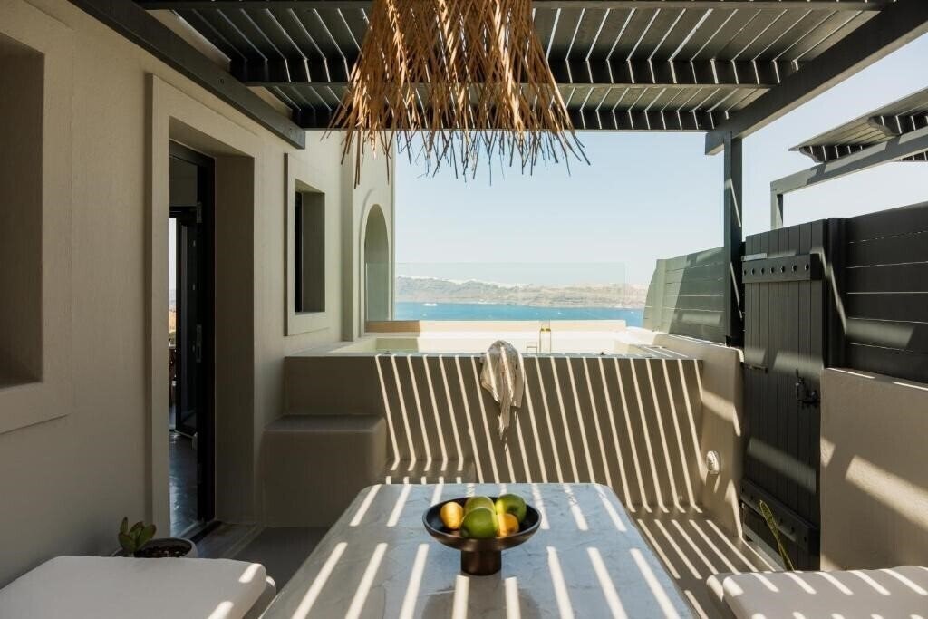 Фотографія Black Diamond Suites 4*