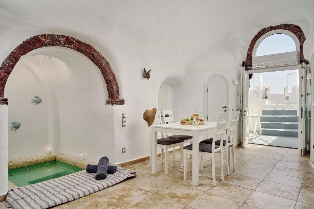 Изображение Santorini Mansion 4*