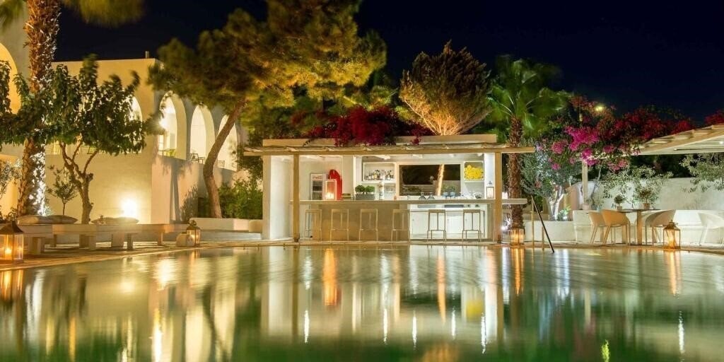 Картинка 28 Twenty Eight Hotel 3*