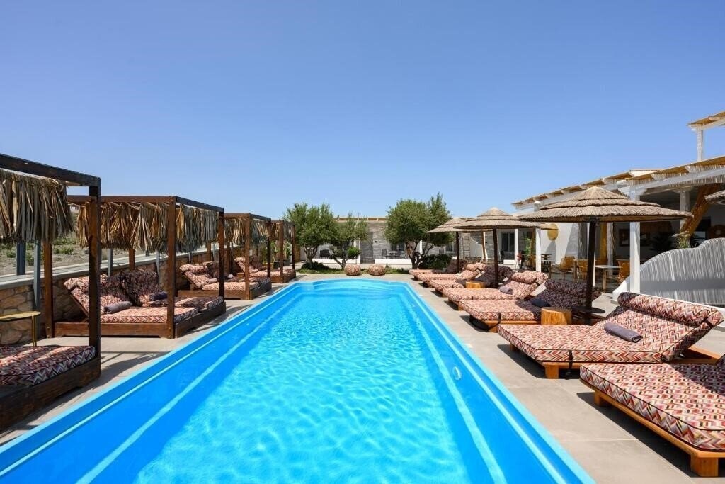 Готель Impressive One 4+* 4*