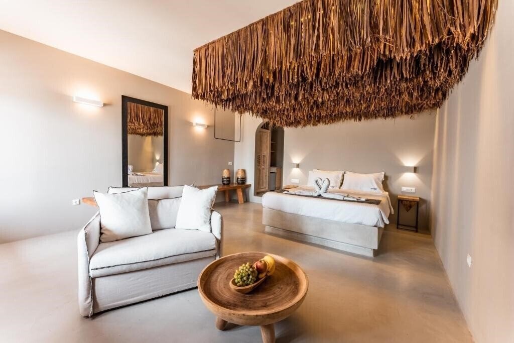 Готель Ifestau.4 3*