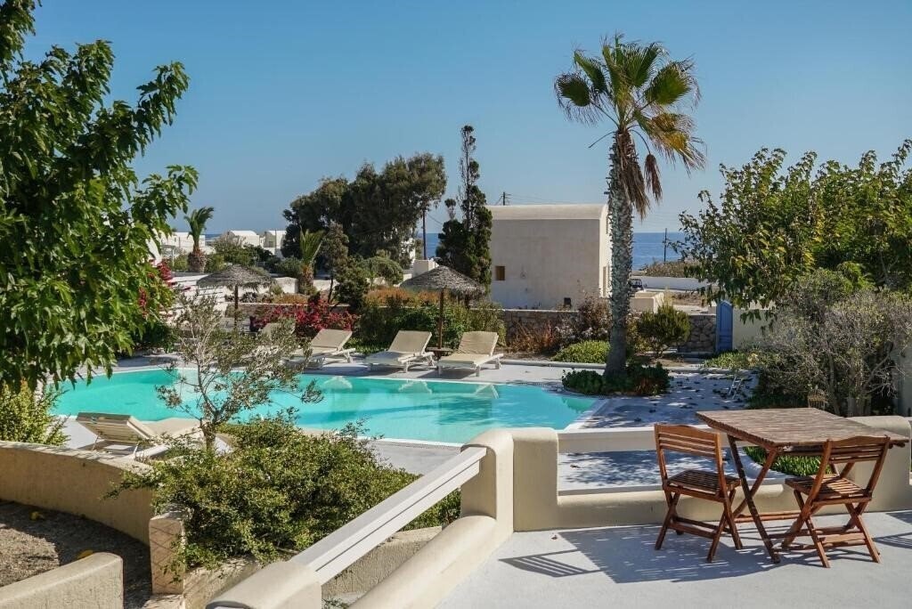 Фото Theros Houses Santorini 4*