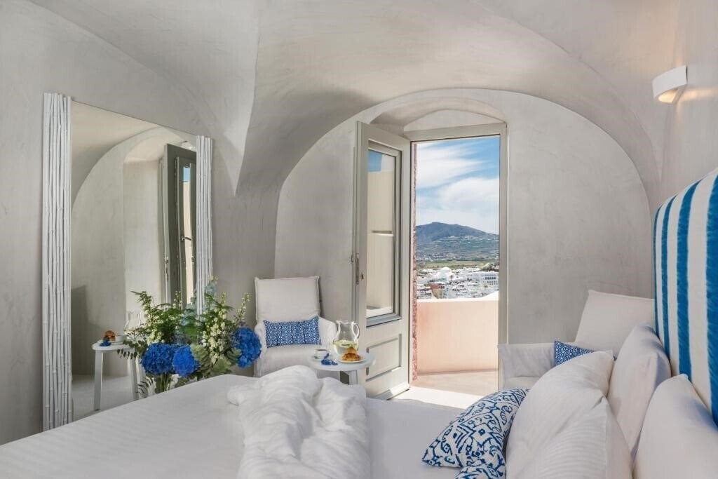Фото Mythical Blue Luxury Suites (Adults Only) 4*