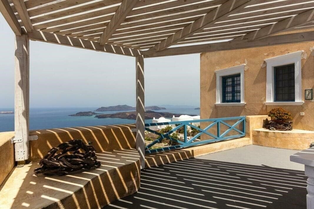 Отель Aegagros Caldera Houses 4*