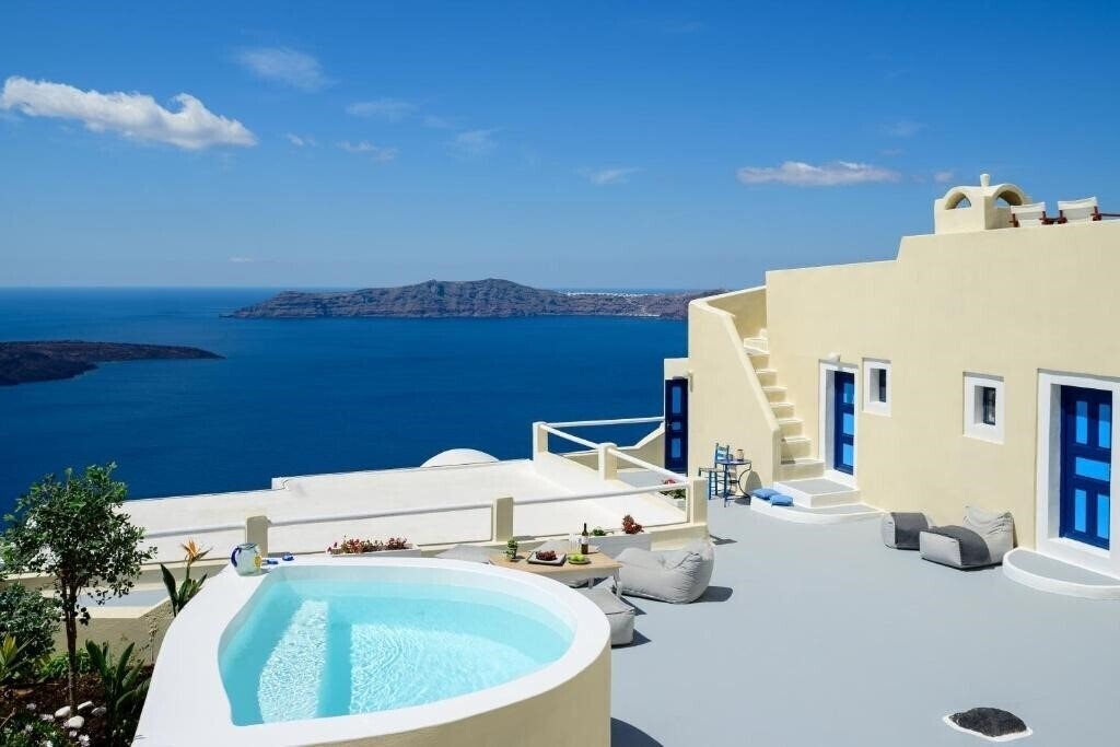 Отель Astraea House 4*