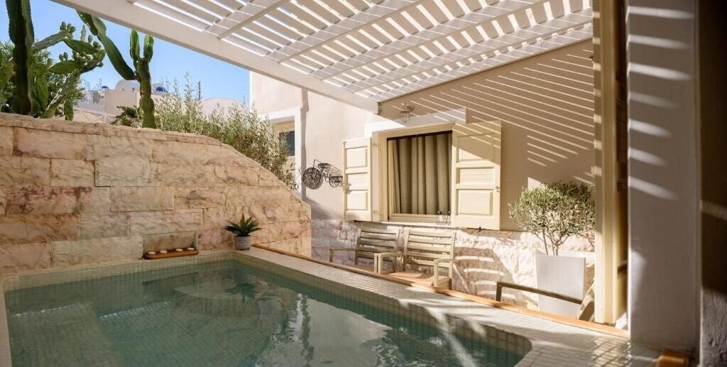 Фотография Santorini Suite Home 4*