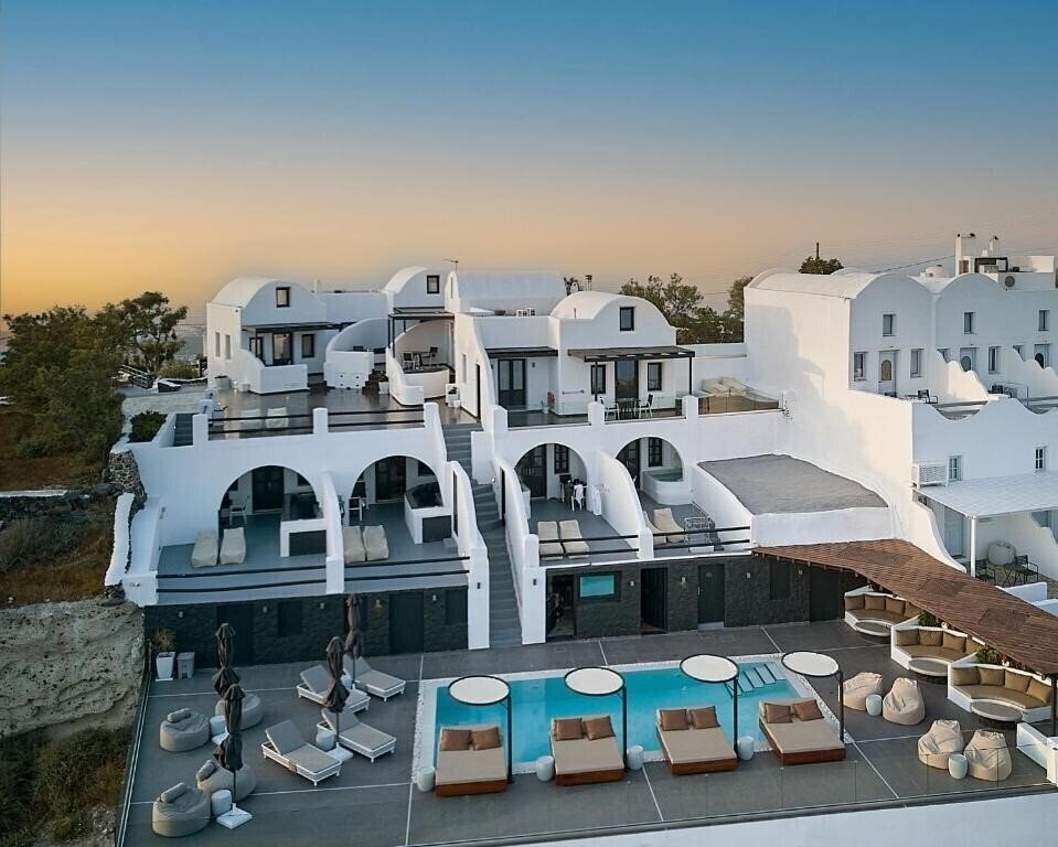 Фото Oia Suites Santorini 4*
