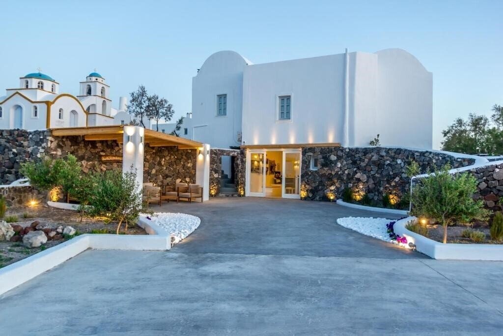 Фотографія Oia Suites Santorini 4*