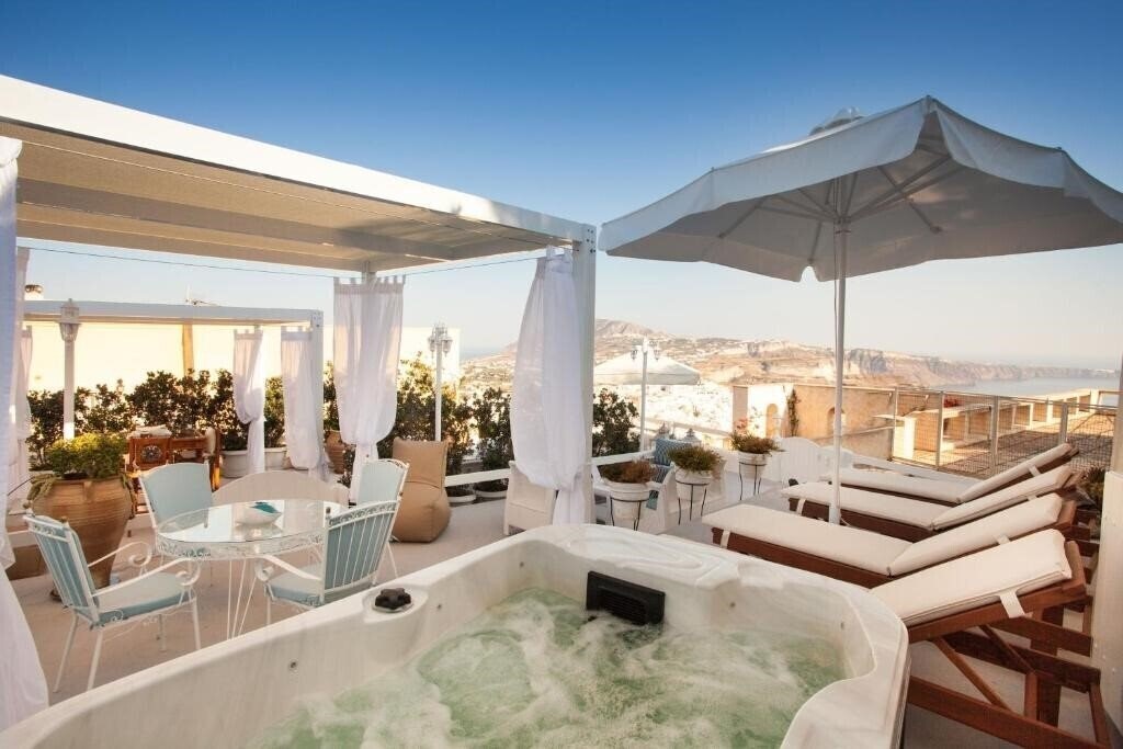 Готель Olive Cave Houses 4*