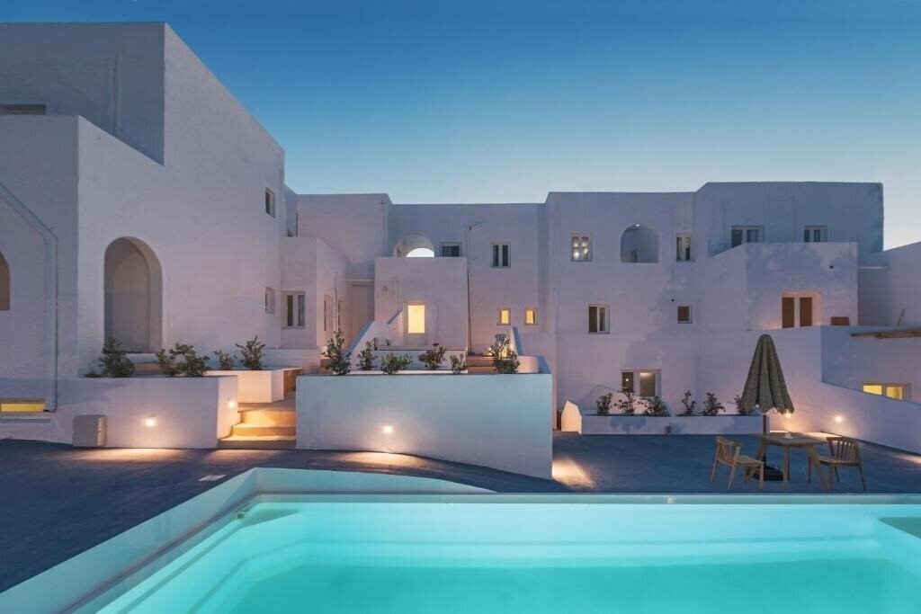 Готель Voca Hotel & Suites 4*