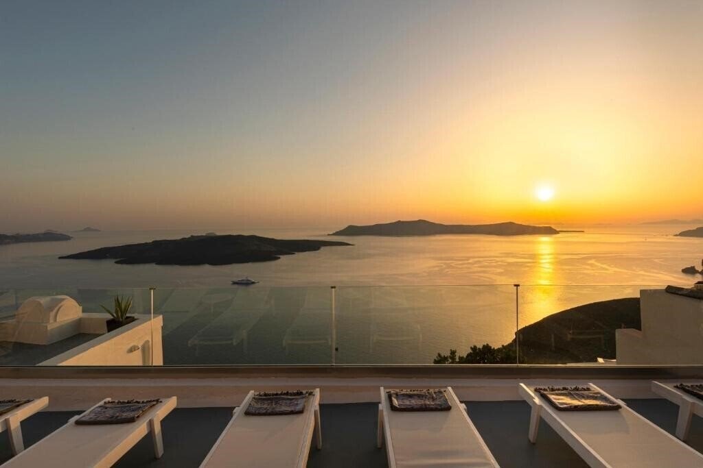 Отель Caldera Senses 4*
