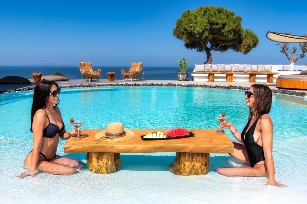 Фото San Marino Suites 4*