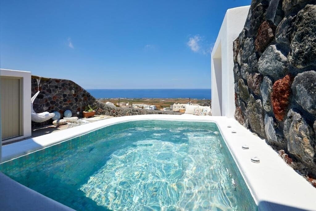 Отель Mellow Luxury Cave 4*