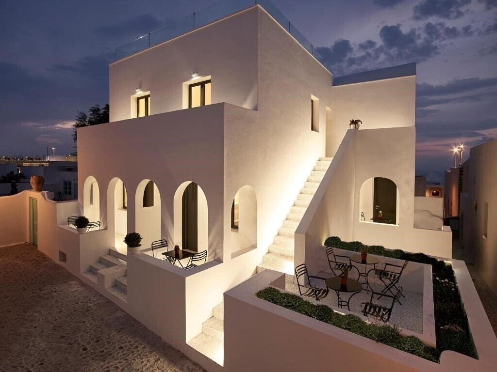 Готель The Arches 4*
