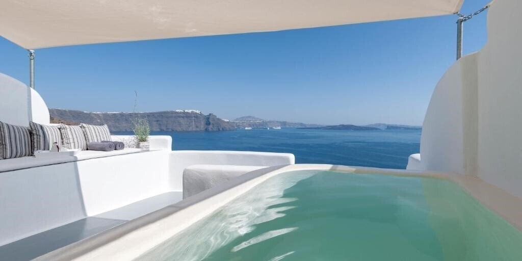 Готель Thirea Suites Oia Sanatorini 4*