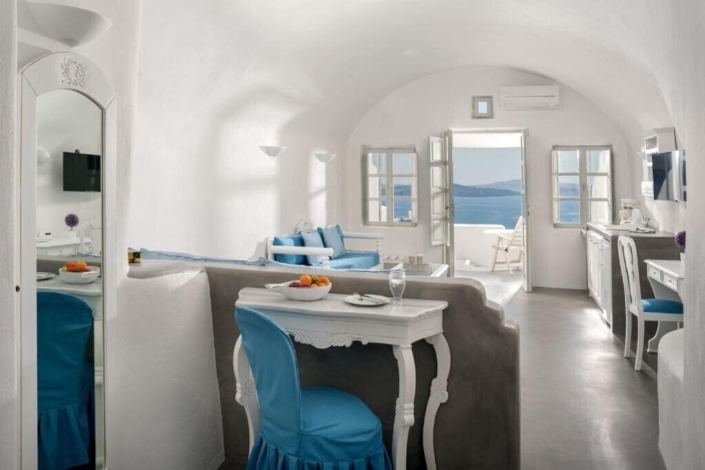Картинка Thirea Suites Oia Sanatorini 4*