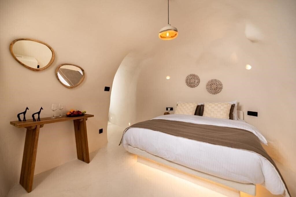 Фото Twenty One Suites 4*