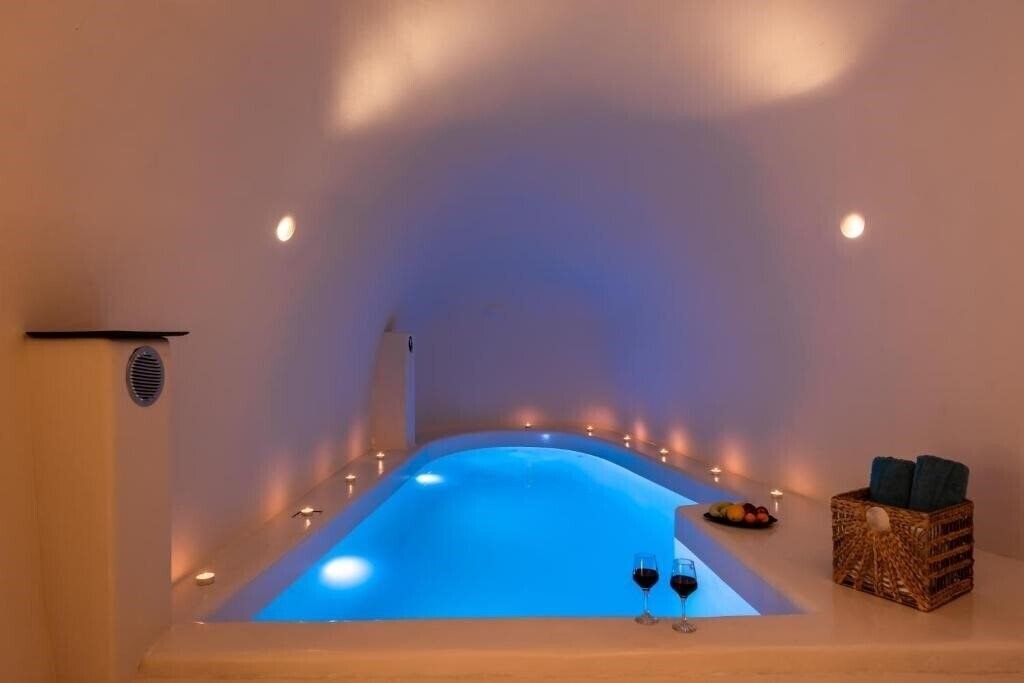 Изображение Twenty One Suites 4*