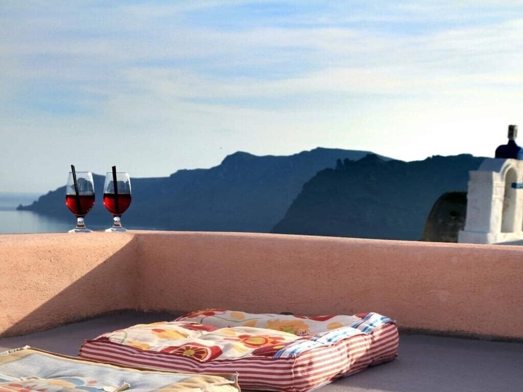 Отель Alafouzou Cave Loft 3*