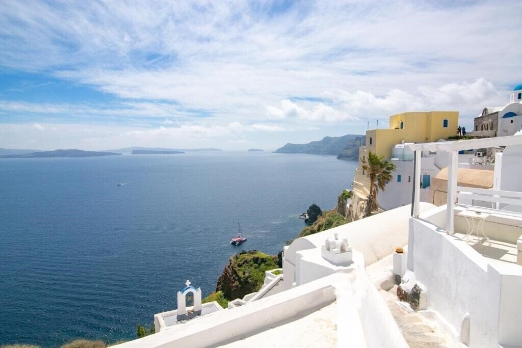Картинка White Cave House 3*