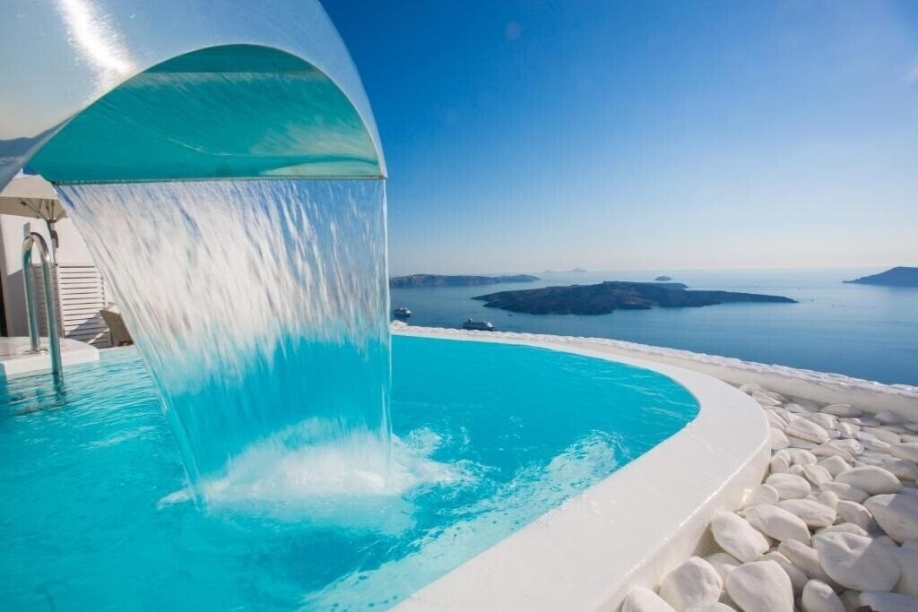 Отель Chic Santorini 3*