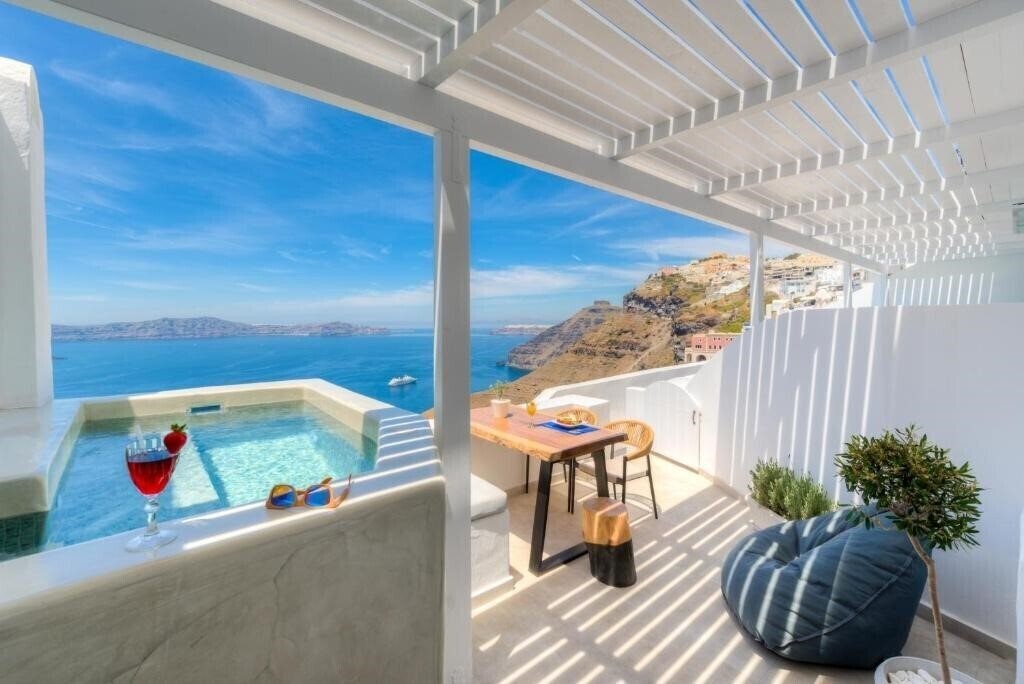 Зображення Iriana Suites 4*
