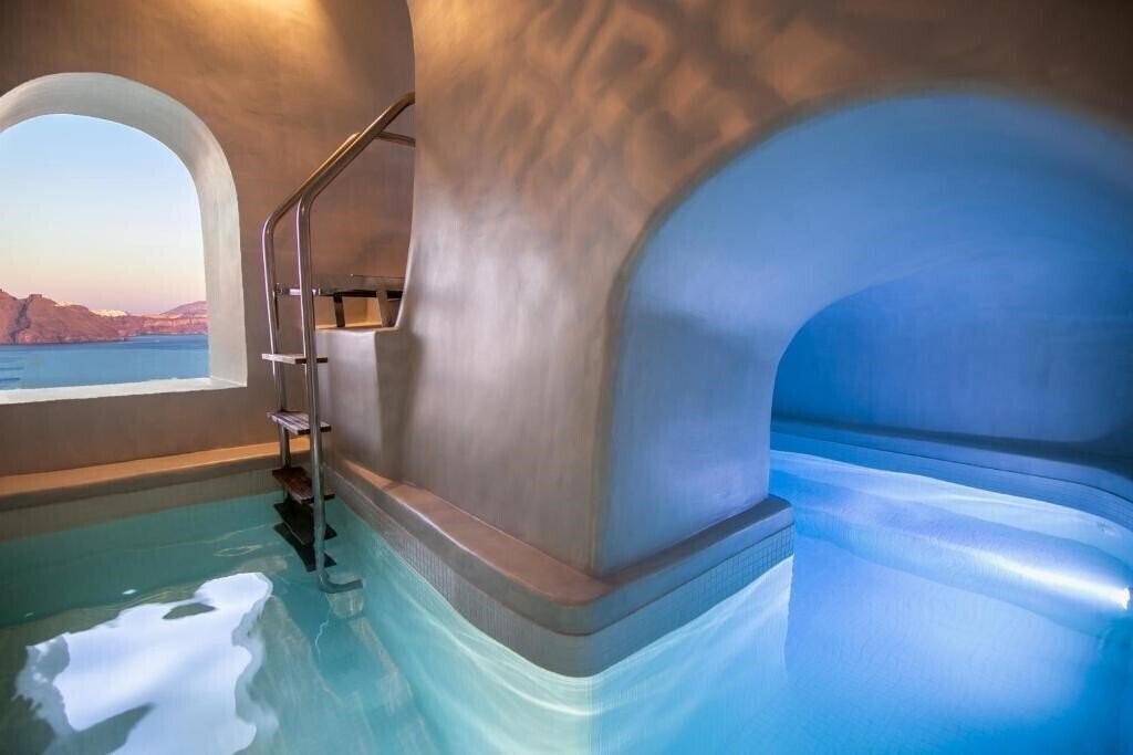 Отель Aloia Villas 3*